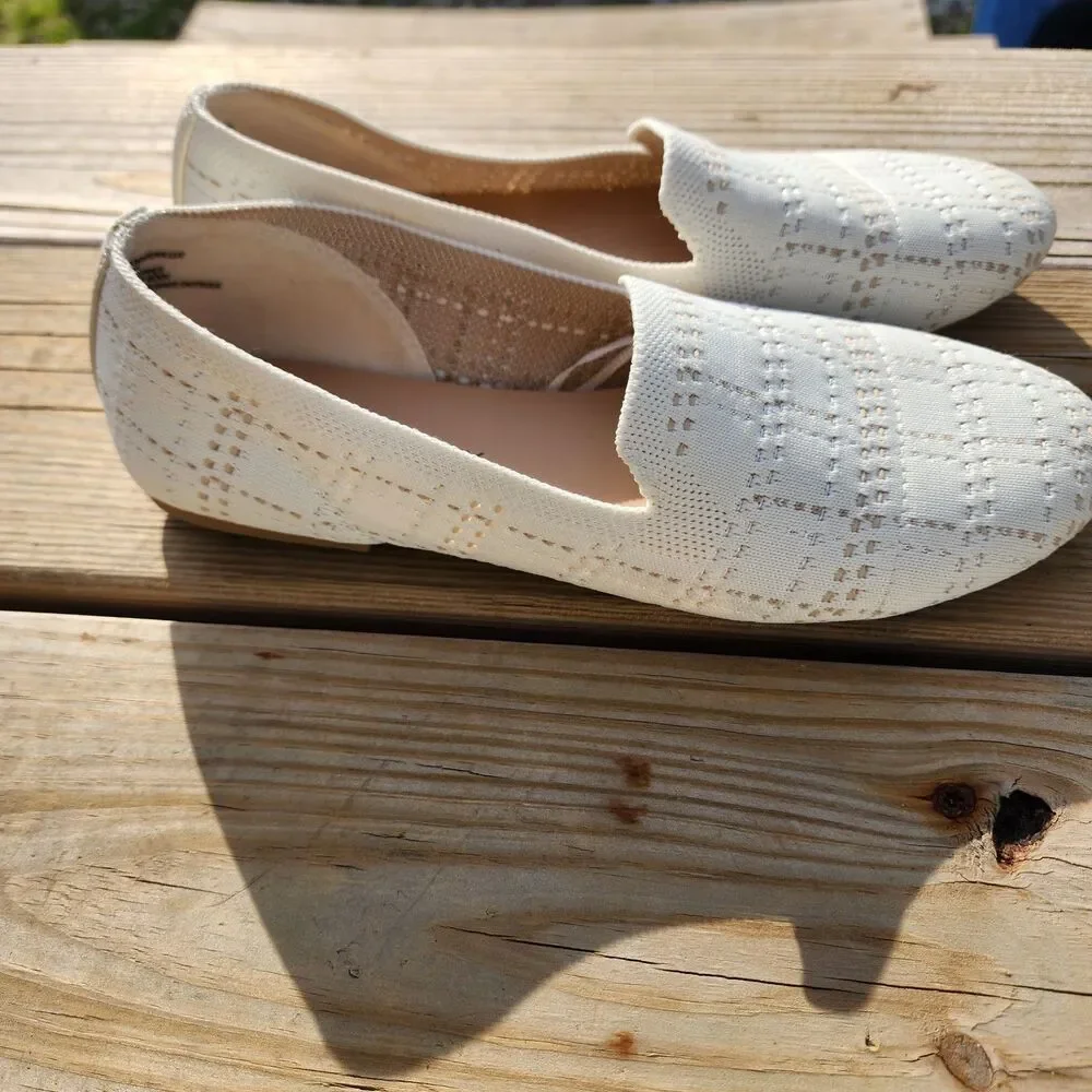 FALLS CREEK White Slip-on Flats Size 7